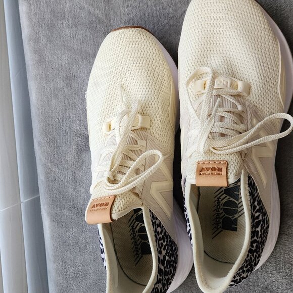 Women's New Balance Leopard Print Sneakers Size 9 - Picture 4 of 16